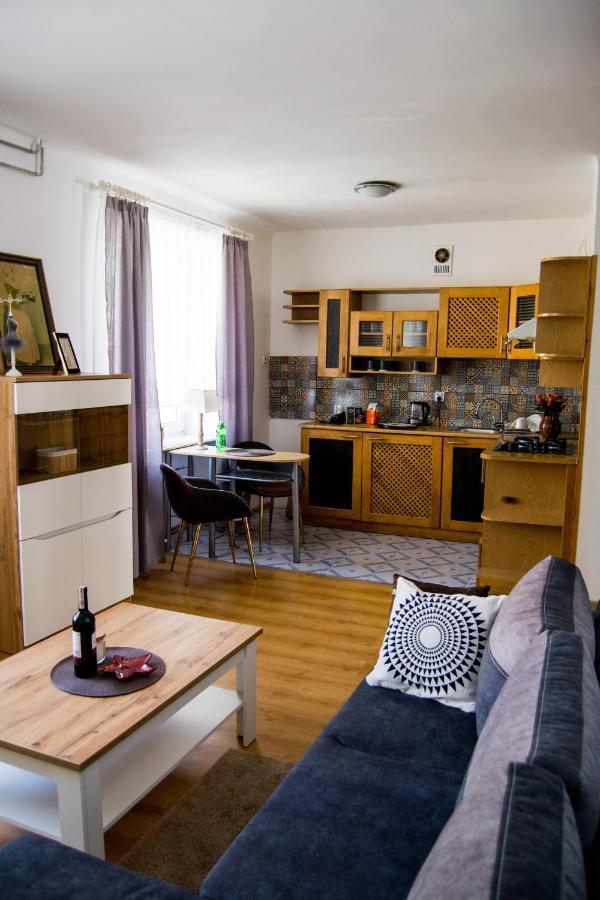 Color 24 Apartament V Apartment สตาโลวา โวลา ภายนอก รูปภาพ